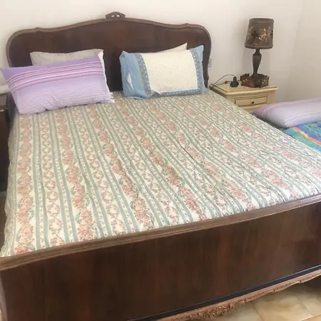 Casa Con Ampio Giardino Dervio